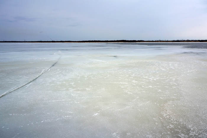 凍ったウトナイ湖