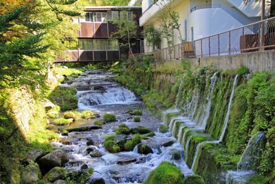 蓼科グランドホテル滝の湯滝の湯川