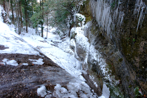 凍結した滑川渓谷
