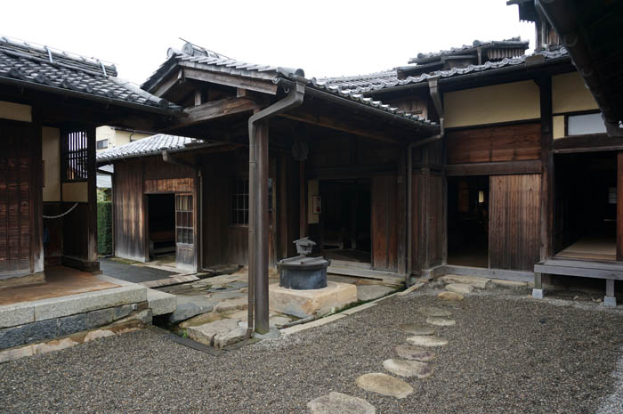 松阪商人の館中庭と井戸
