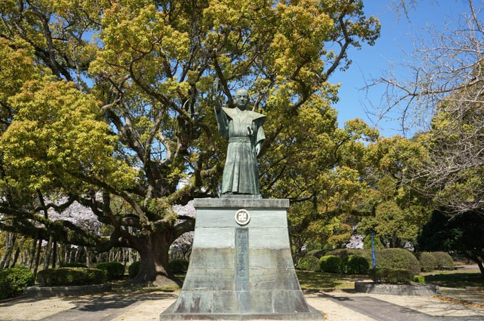 徳島中央公園蜂須賀家政像