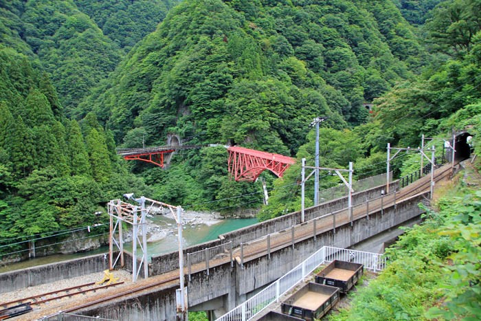 宇奈月駅からの旧山彦橋