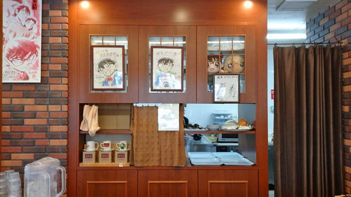 コナンの家米花商店街【喫茶ポアロ】 – トラベリングナビ