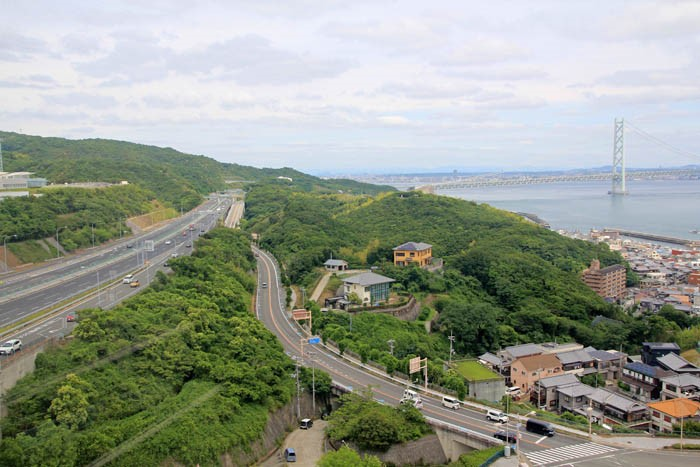 明石海峡と神戸淡路鳴門自動車道