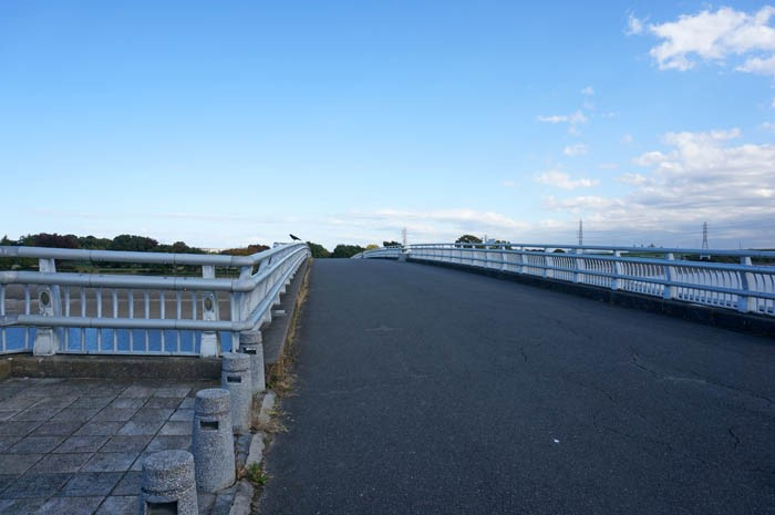彩湖管理橋