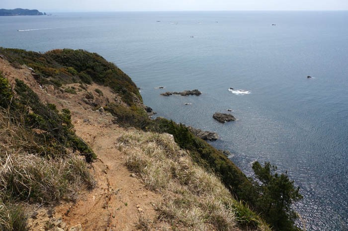 蒲生田岬の断崖絶壁