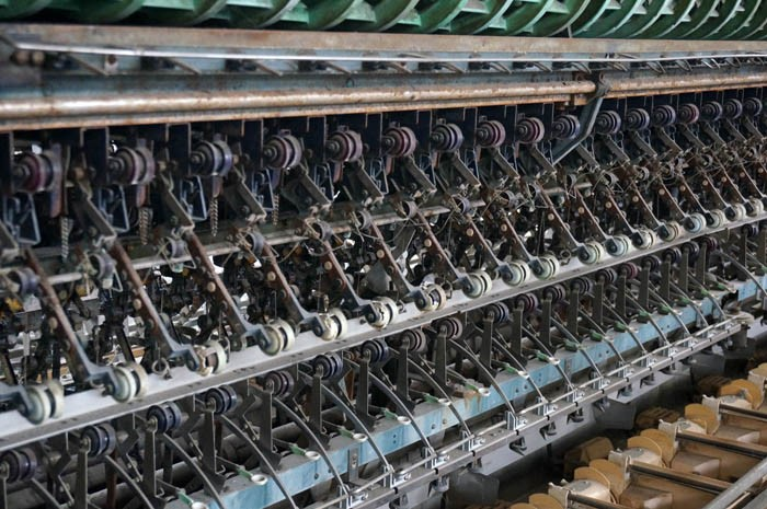 富岡製糸場繰糸所の機械