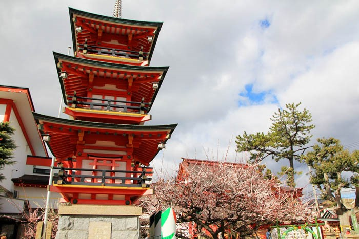 綱敷天満宮の三重塔