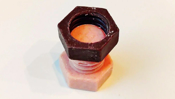 ネジチョコはめてみる