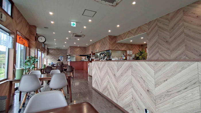 ひでさん総本店店内