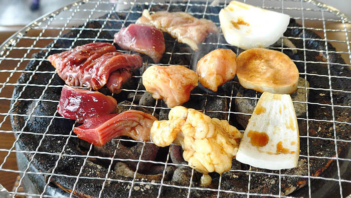 ひでさん総本店の地鶏炭火焼き