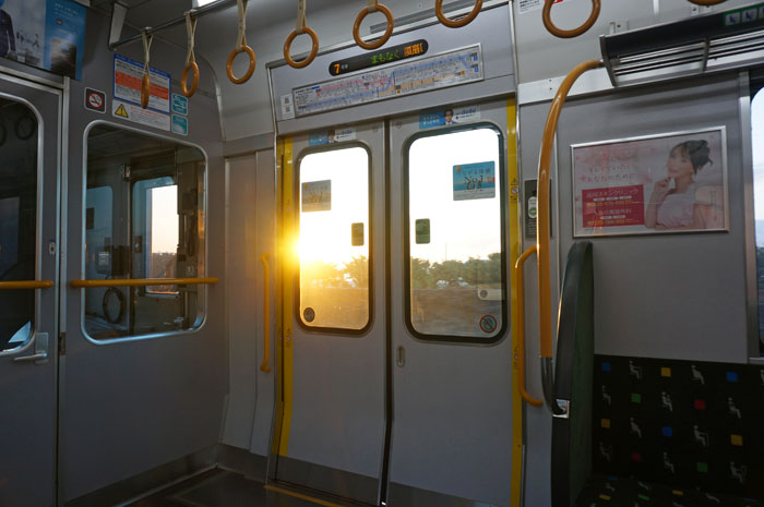 車窓から拝む初日の出