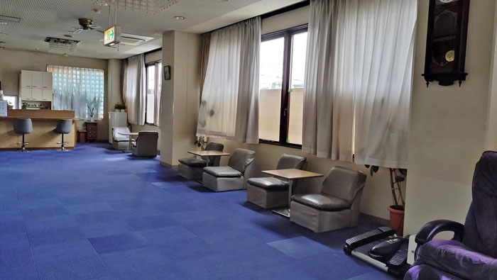 クリスタル温泉ロビー