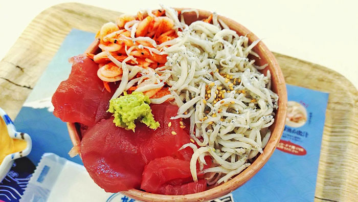三種海鮮食べ比べ丼